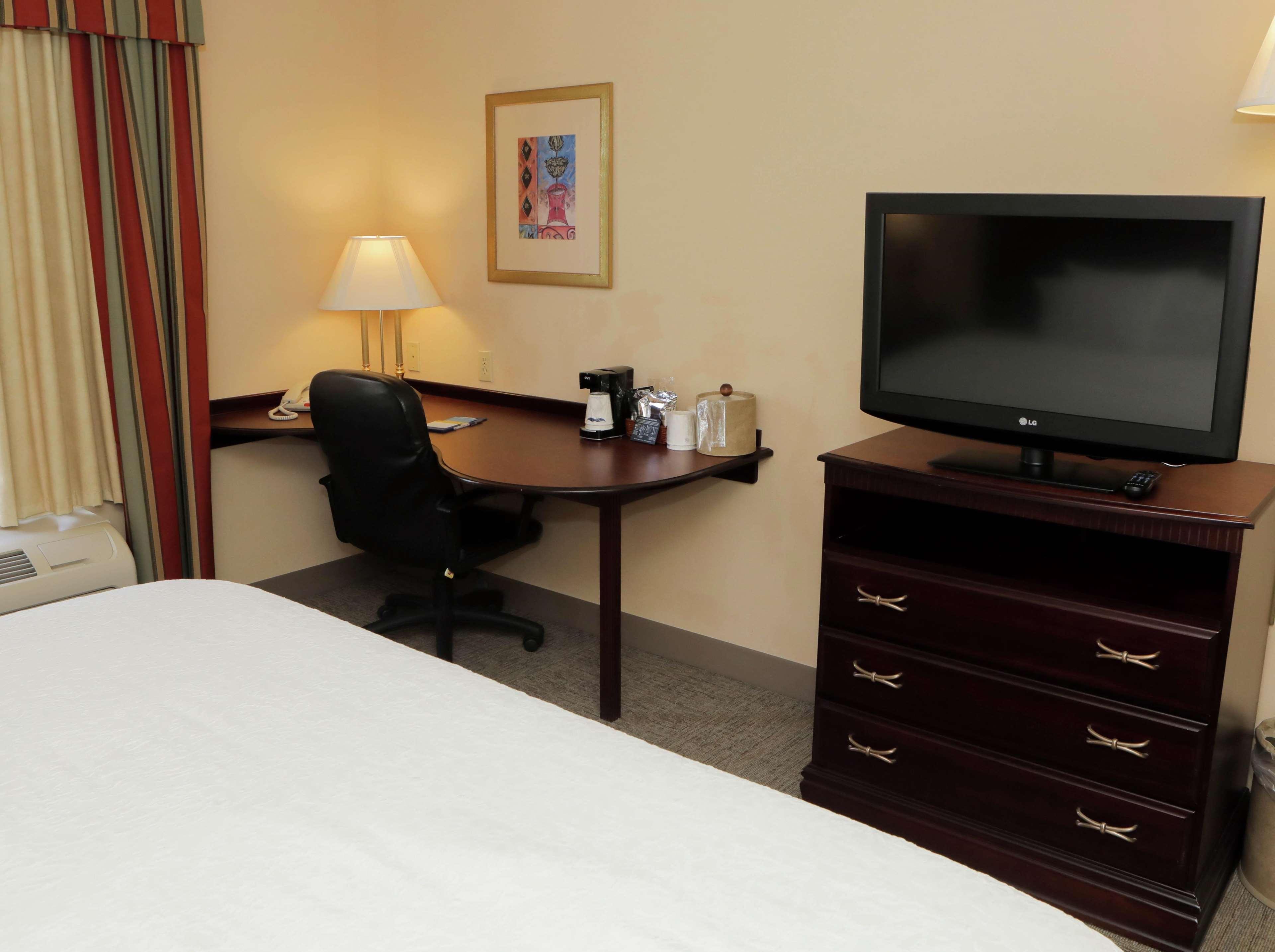 Hampton Inn By Hilton Clinton Exterior foto